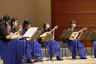 大阪成蹊女子高等学校　ギターマンドリン部