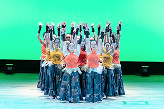 プール学院中学校高等学校 ダンス部<br>「たんぽぽ」「ヒトは、いつから人間になったのか。」