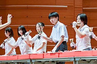 香里ヌヴェール学院中学校高等学校 コーラス・ハンドベル部「カルメン・オレ！」「レ・ミゼラブル メドレー」