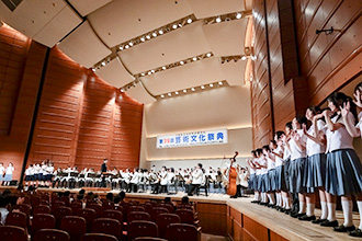 フィナーレ　追手門学院大手前中学校高等学校 吹奏楽部　香里ヌヴェール学院中学校高等学校 コーラス・ハンドベル部　芸文祭テーマソング「未来の輝き」