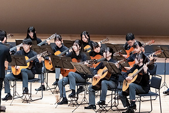 桃山学院中学校高等学校 クラシックギタークラブ「合奏協奏曲作品6-10よりガボット」「風になる」